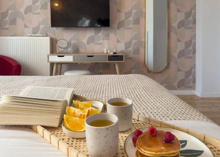 Cloud Nine - By 4travelers *